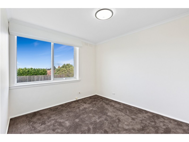 18/14 McMillian Street, Elsternwick VIC 3185
