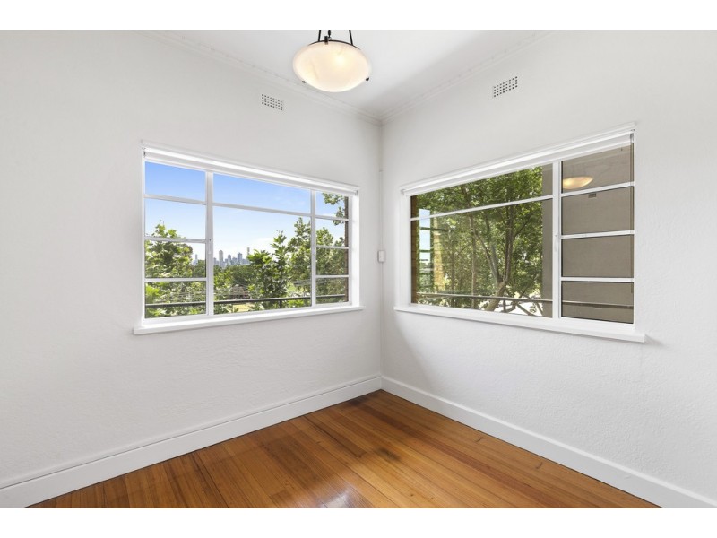 2/145 Fitzroy Street, St Kilda VIC 3182