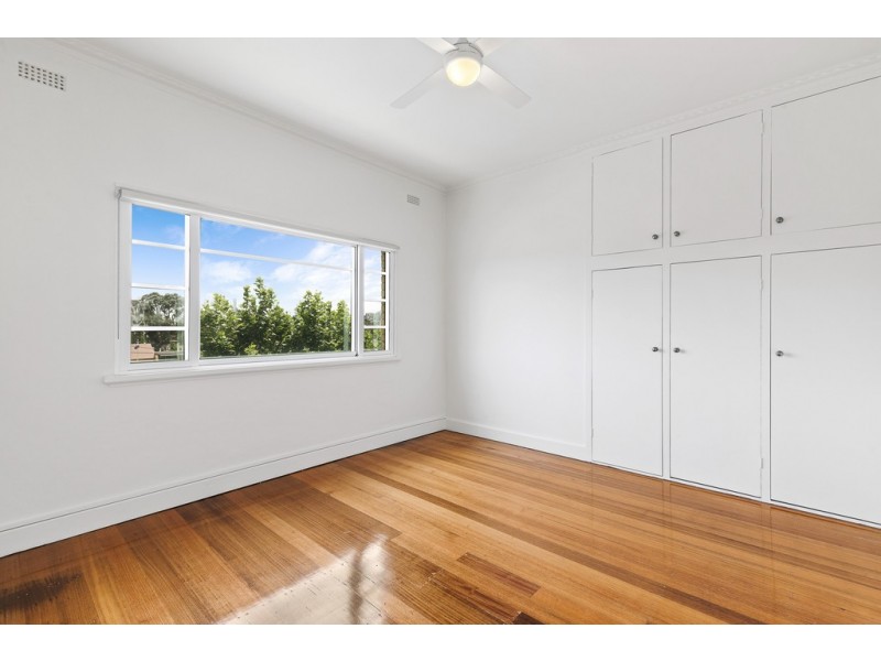 2/145 Fitzroy Street, St Kilda VIC 3182