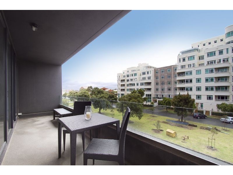207B/25 Pickles Street, Port Melbourne VIC 3207