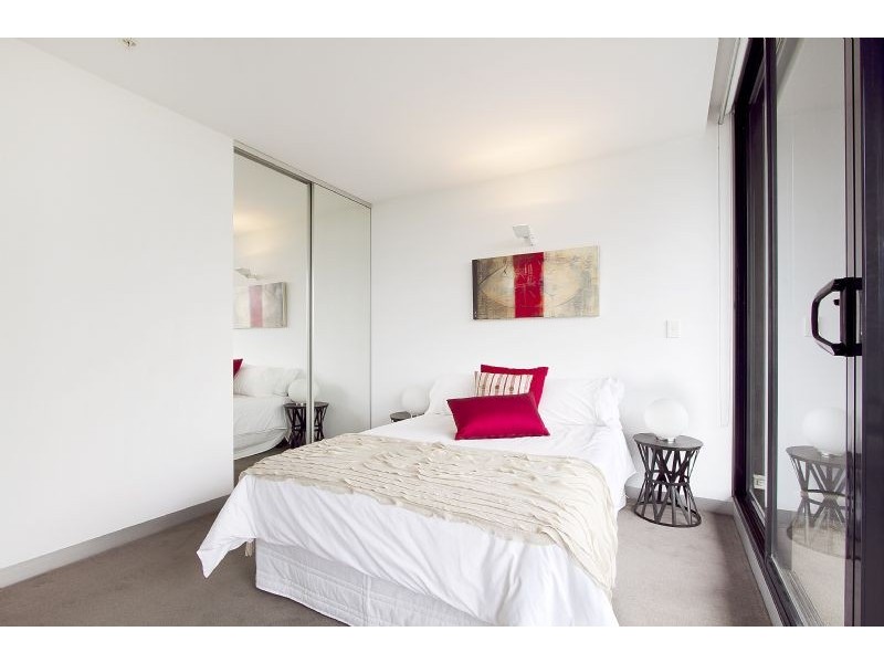 207B/25 Pickles Street, Port Melbourne VIC 3207