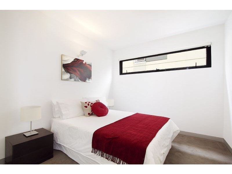 207B/25 Pickles Street, Port Melbourne VIC 3207