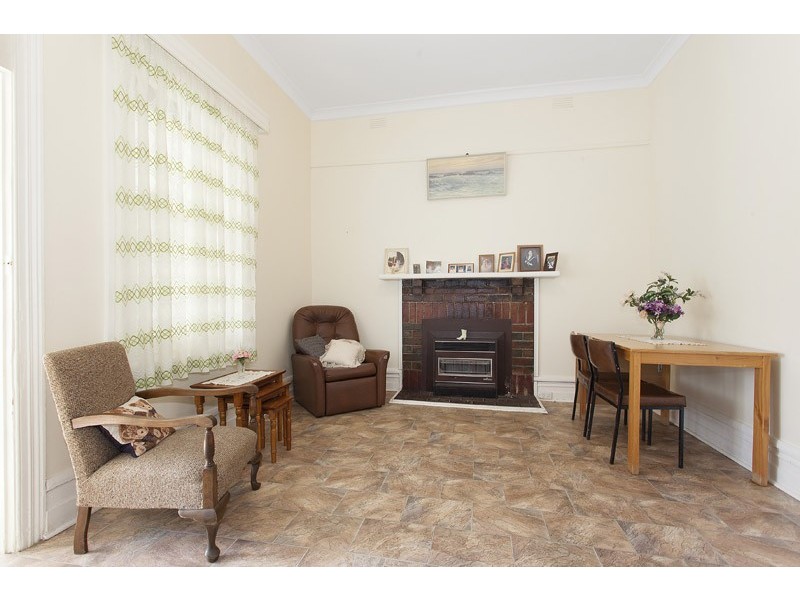 37 Evelyn Street, St Kilda East VIC 3183