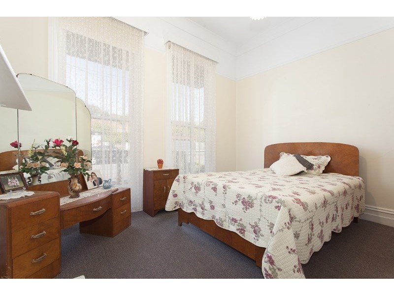 37 Evelyn Street, St Kilda East VIC 3183