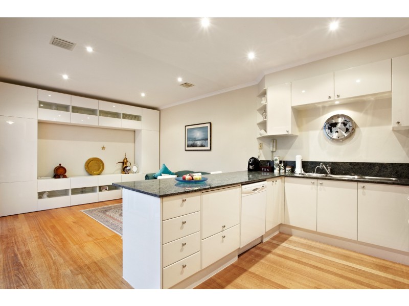 7 Beacon Road, Port Melbourne VIC 3207