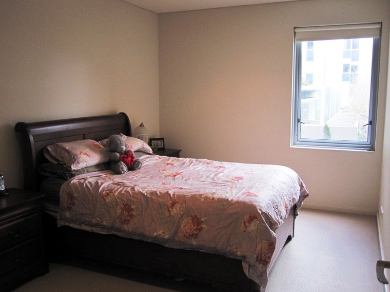 410G/93 Dow Street, Port Melbourne VIC 3207