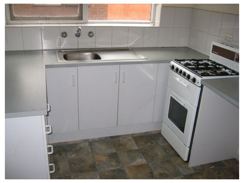 24/14 Mitford Street, St Kilda VIC 3182