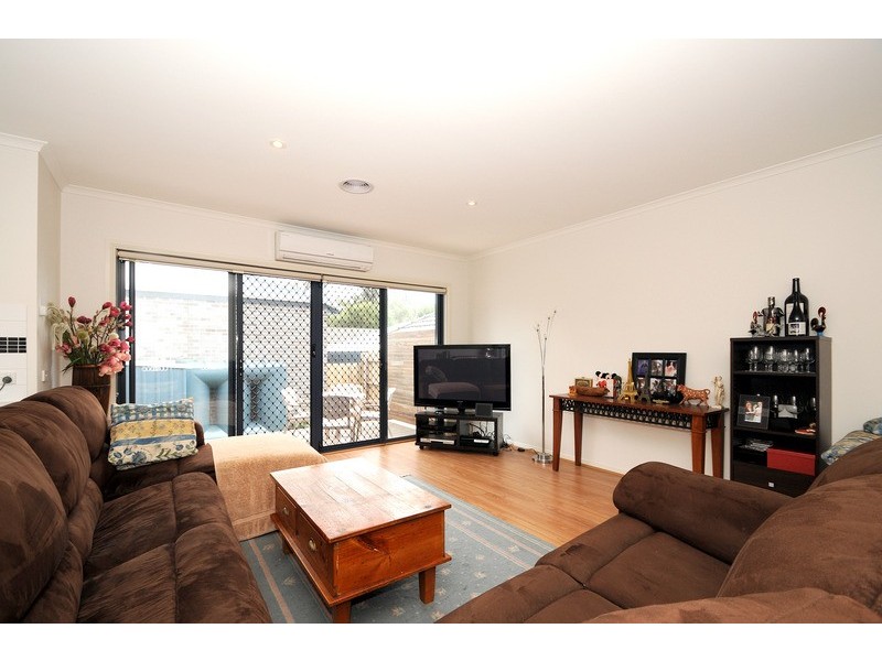 40 Kananook Avenue, Seaford VIC 3198