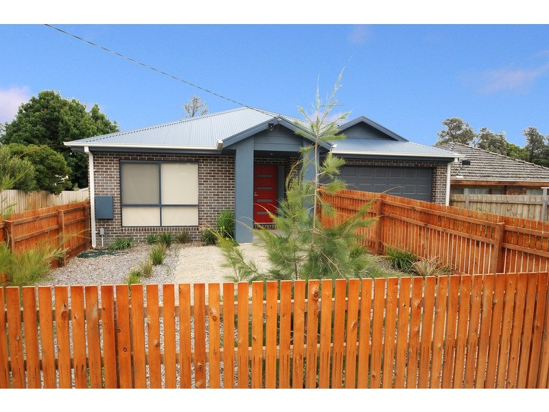 40 Kananook Avenue, Seaford VIC 3198