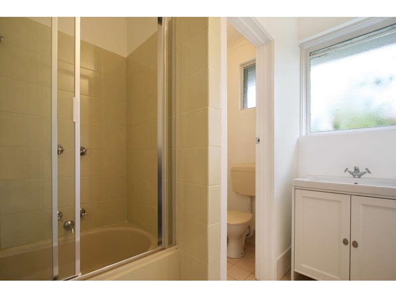 6/2 Tattenham Street, Caulfield East VIC 3145