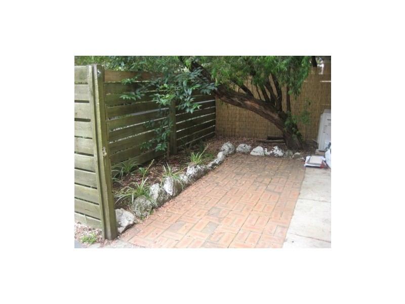 12/71 Coorigil Road, Carnegie VIC 3163