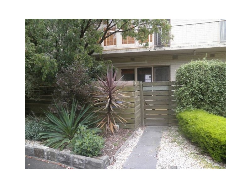 12/71 Coorigil Road, Carnegie VIC 3163