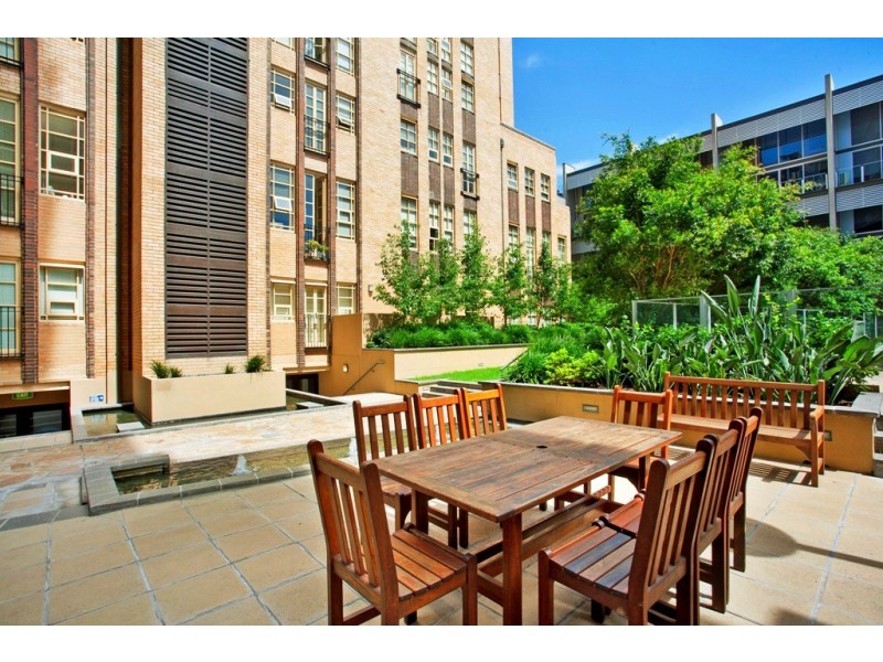1109/68 La Trobe Street, Melbourne VIC 3000