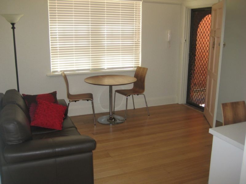 2/1 Park Street, St Kilda VIC 3182