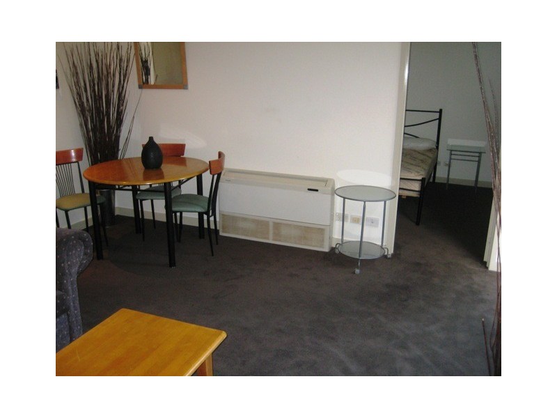 1/12 Acland Street, St Kilda VIC 3182