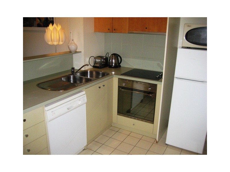 1/12 Acland Street, St Kilda VIC 3182