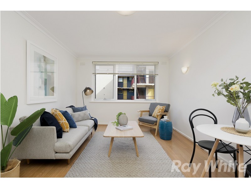 25/4 Alfred Square, St Kilda VIC 3182