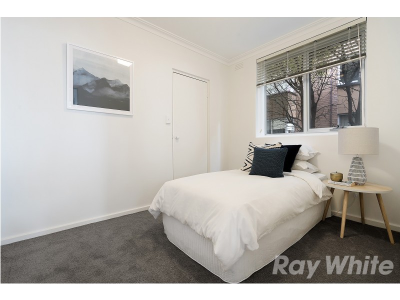 25/4 Alfred Square, St Kilda VIC 3182