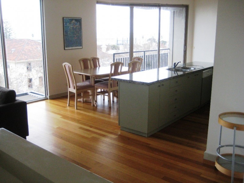 22/12 Acland Street, St Kilda VIC 3182