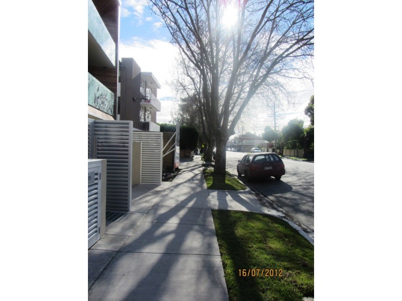 9/123 Tennyson Street, Elwood VIC 3184