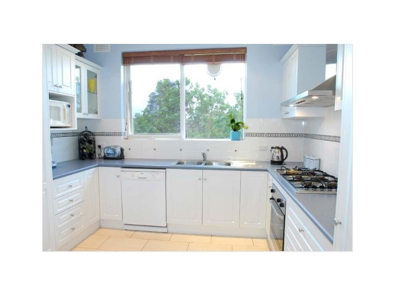 12/233 Brighton Road, Elwood VIC 3184