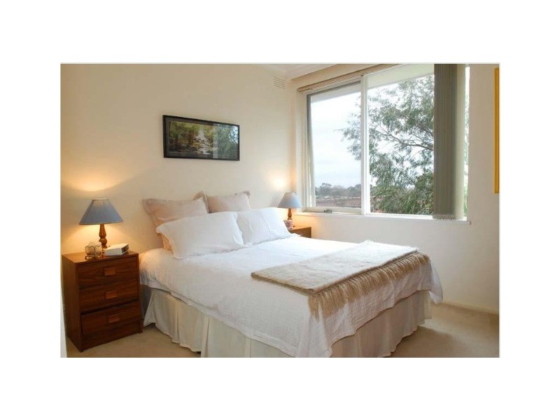 12/233 Brighton Road, Elwood VIC 3184
