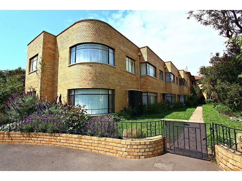 4/5 Bundalohn Court, St Kilda VIC 3182