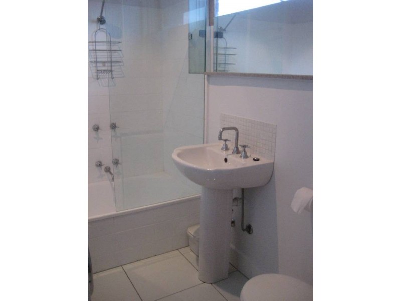 3/28 Carlisle Street, St Kilda VIC 3182