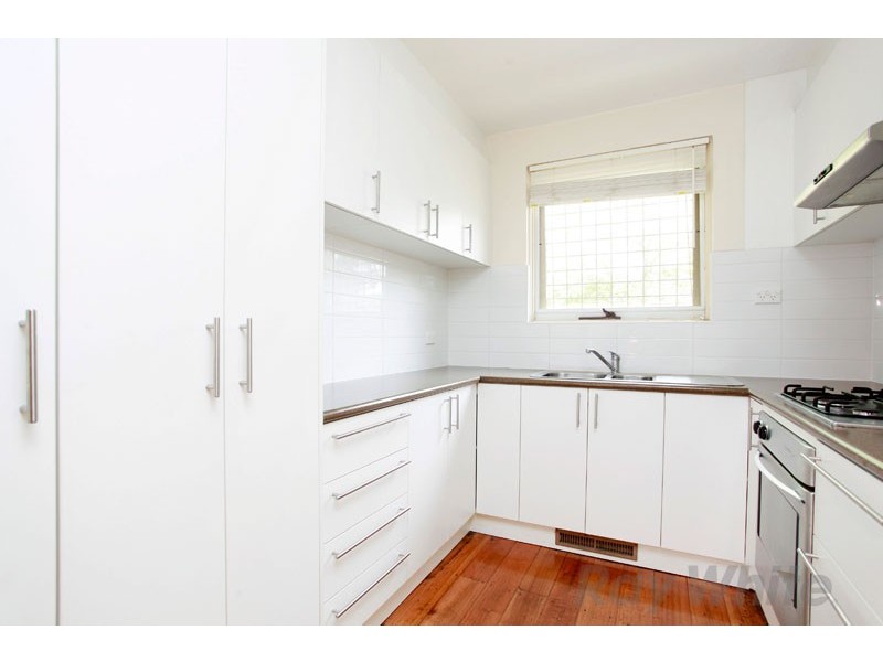 10/72-74 Carlisle Street, St Kilda VIC 3182