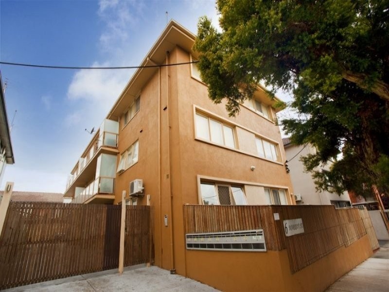 1/6 Marriott Street, St Kilda VIC 3182