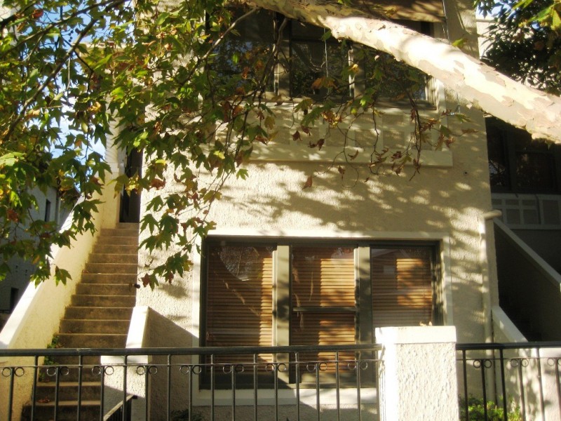 4/3 Ruskin Street, Elwood VIC 3184