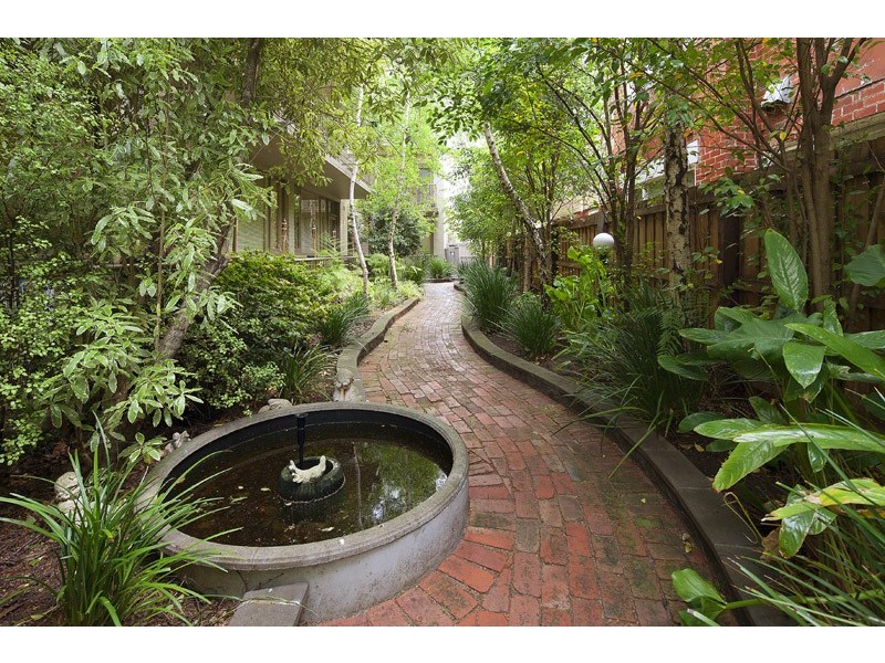 9/119 Brighton Road, Elwood VIC 3184