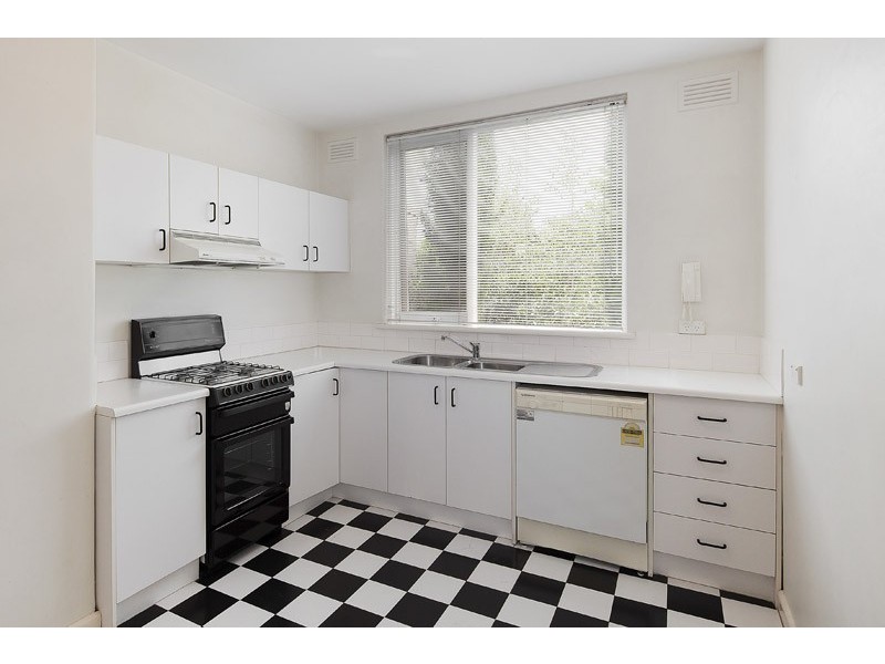 9/119 Brighton Road, Elwood VIC 3184