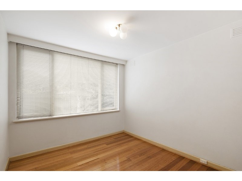 9/119 Brighton Road, Elwood VIC 3184