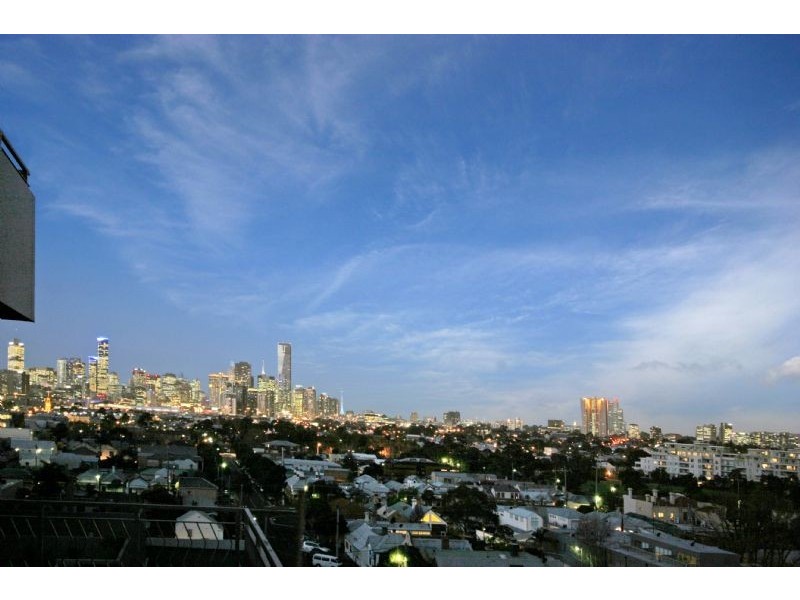 704E/126 Rouse Street, Port Melbourne VIC 3207