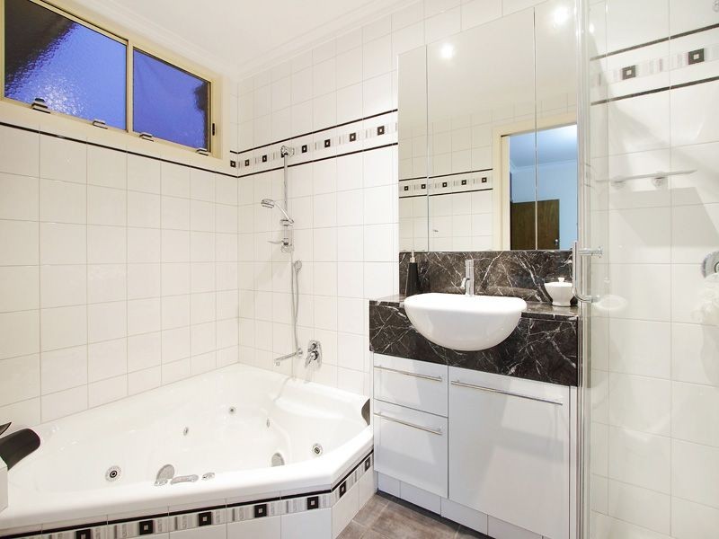 8 Mayswood Court, Moorabbin VIC 3189