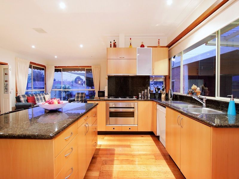 8 Mayswood Court, Moorabbin VIC 3189