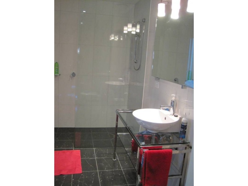 1011/68 La Trobe Street, Melbourne VIC 3000