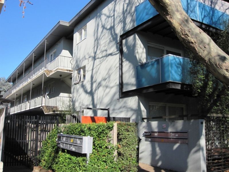 8/29 Charnwood Road, St Kilda VIC 3182