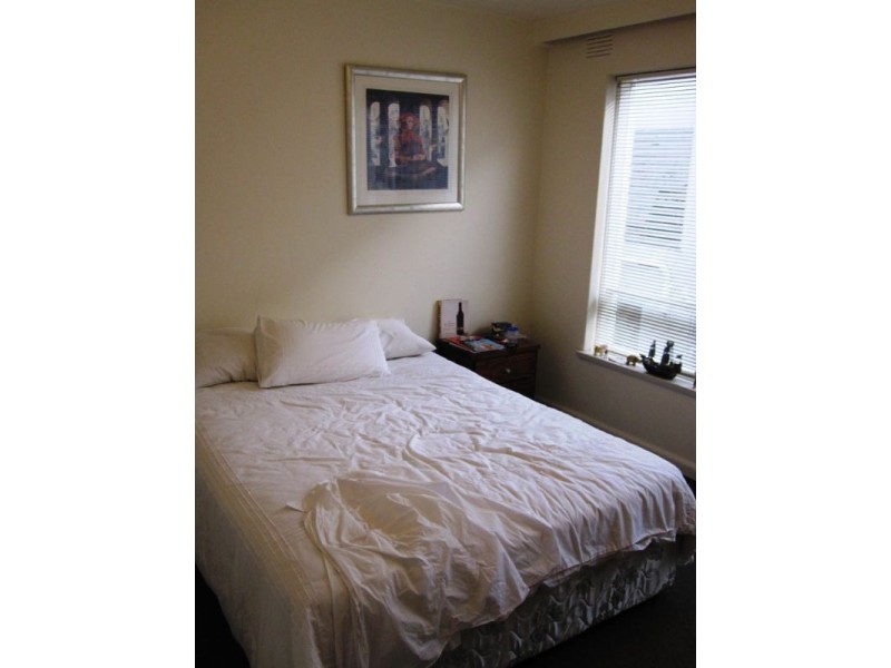 8/29 Charnwood Road, St Kilda VIC 3182