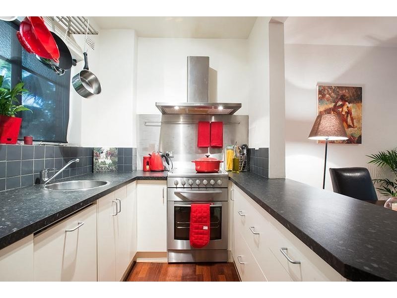 3/11 Burnett Street, St Kilda VIC 3182