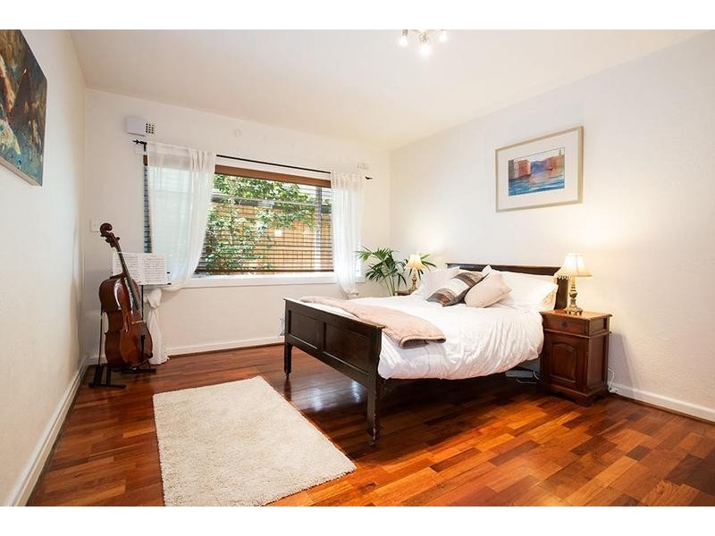 3/11 Burnett Street, St Kilda VIC 3182