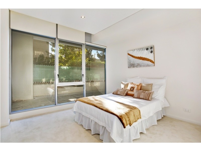 309E/126 Rouse Street, Port Melbourne VIC 3207