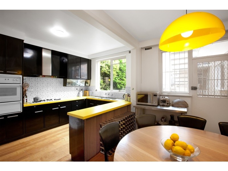 2/22A Kooyong Road, Caulfield North VIC 3161