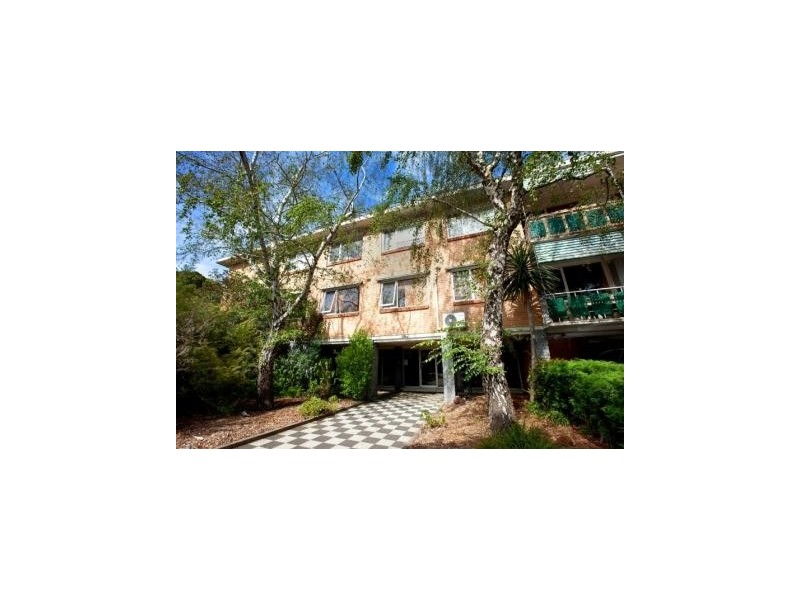 2/22A Kooyong Road, Caulfield North VIC 3161