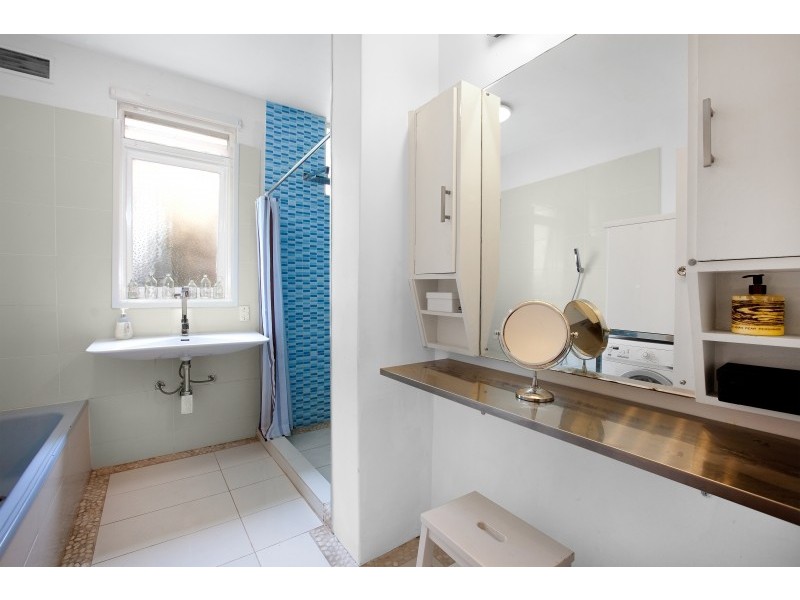 2/22A Kooyong Road, Caulfield North VIC 3161