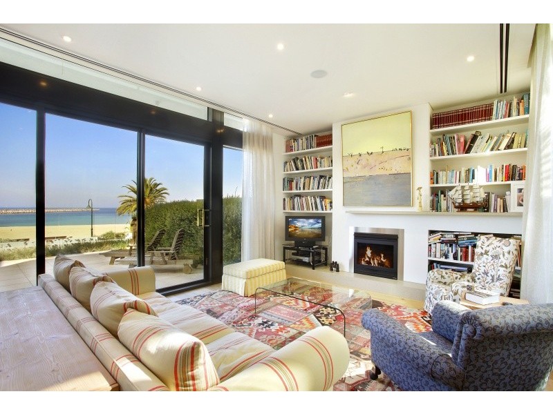 2 First Point, Port Melbourne VIC 3207