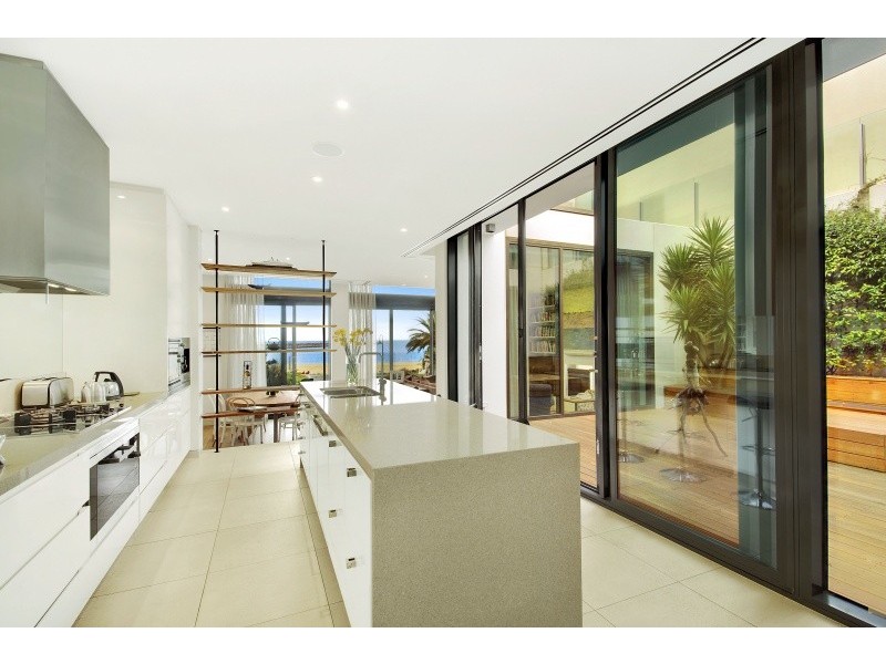 2 First Point, Port Melbourne VIC 3207