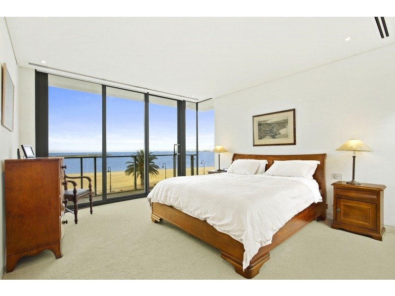 2 First Point, Port Melbourne VIC 3207