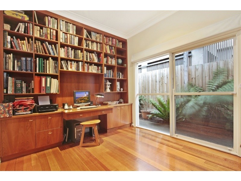 32 Marine Parade, St Kilda VIC 3182